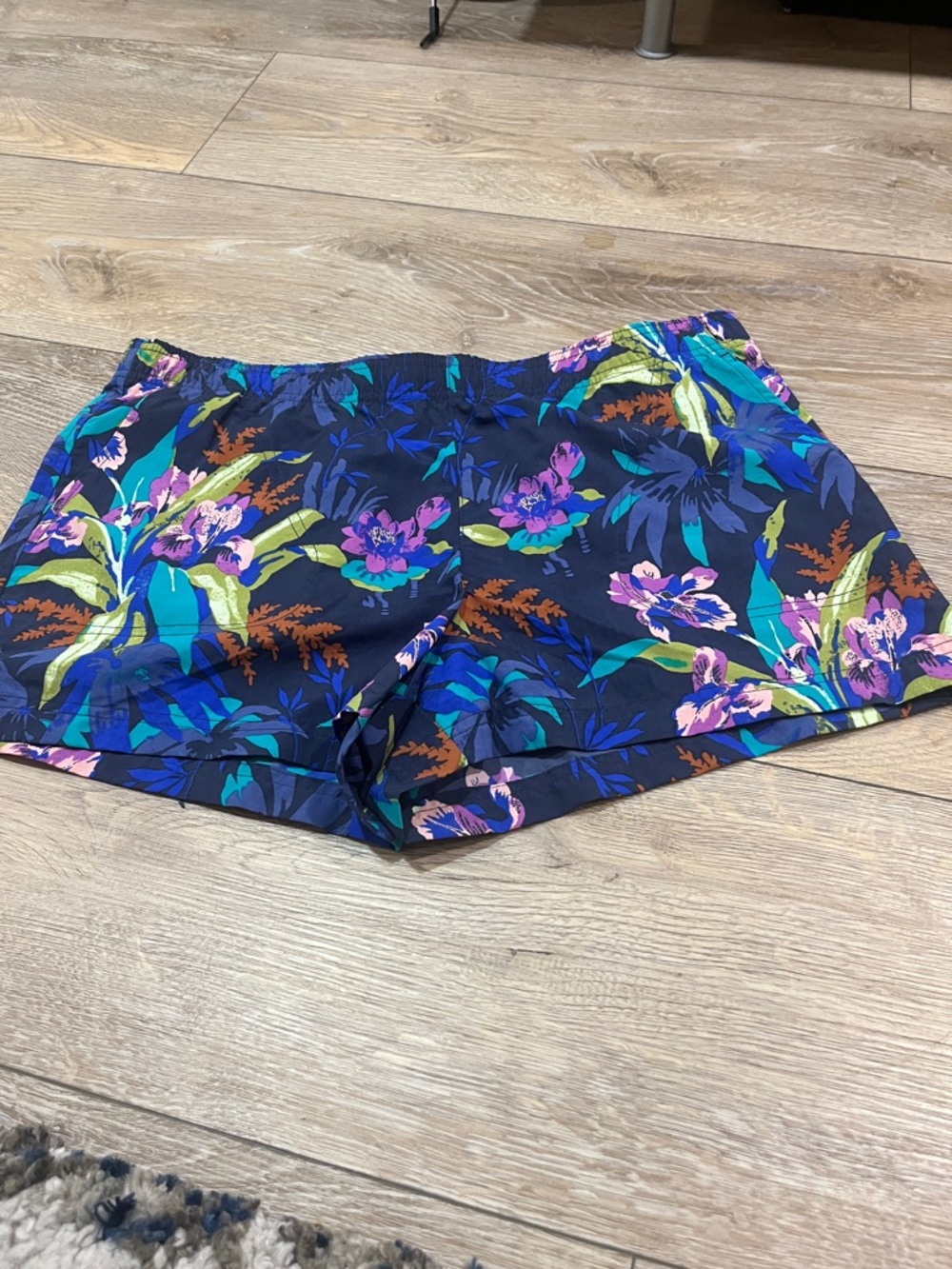 Women’s Columbia floral shorts